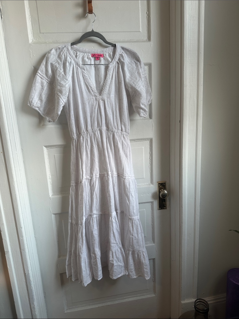 Betsey Johnson White Tiered V-Neck Midi Dress